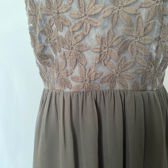 Xhilaration Floral & Sheer Taupe Dress - Picture 4 of 11